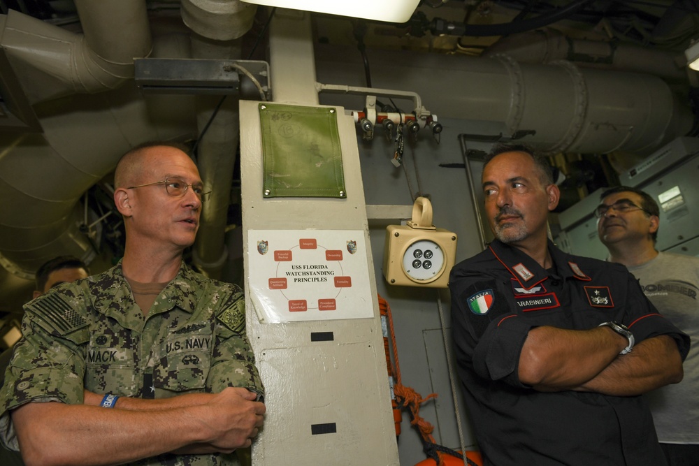 USS Florida (SSGN 728) Hosts Distinguished Visitors Tour in Bay of Naples