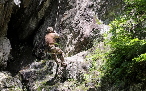 Vermont National Guard's 3-172 Infantry Train in the Green Mountains