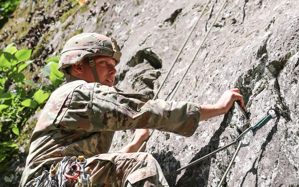 Vermont National Guard's 3-172 Infantry Train in the Green Mountains