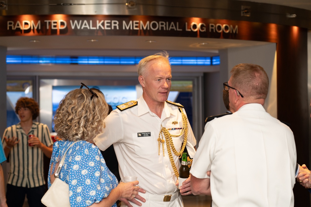 VADM Wolfe Hosts U.S. Navy Band's Concerts on The Avenue