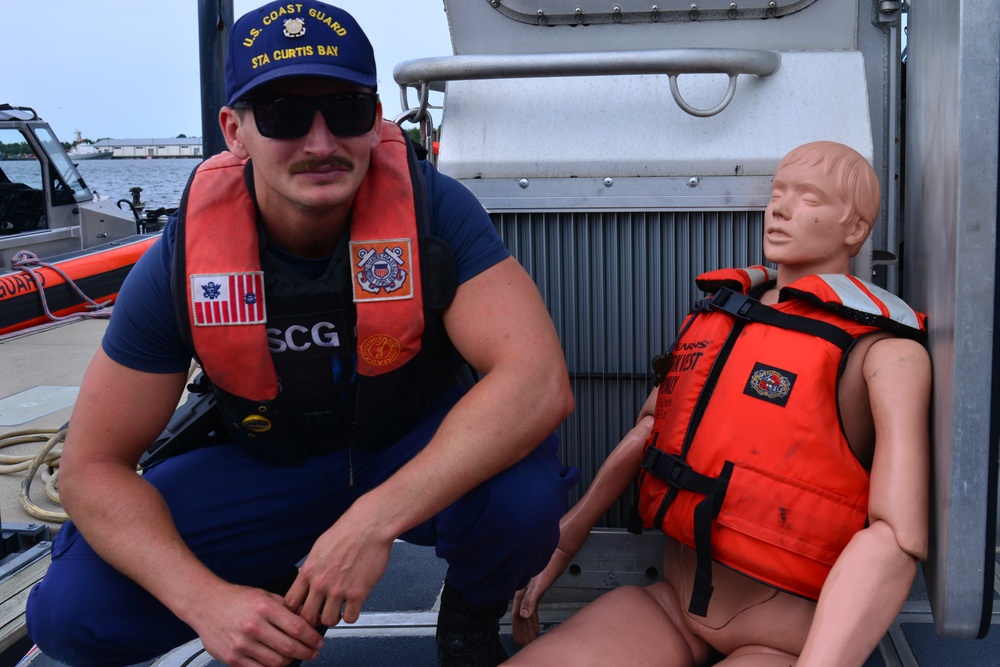 Coast Guard Station Curtis Bay conducts man overboard training