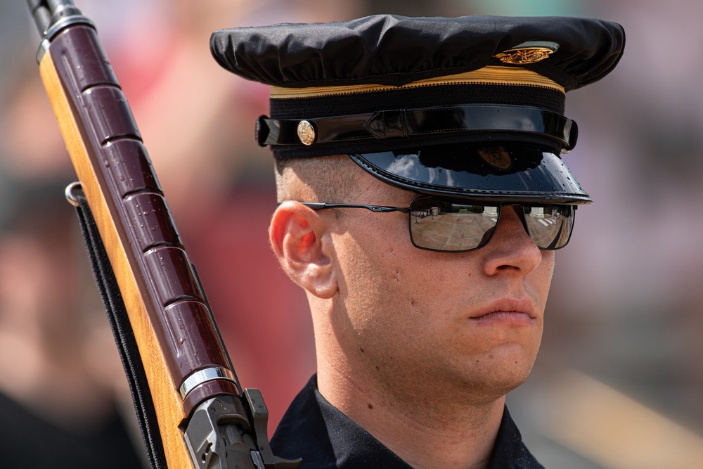 Sentinel Walks the Mat at Tomb of the Unknown Soldier