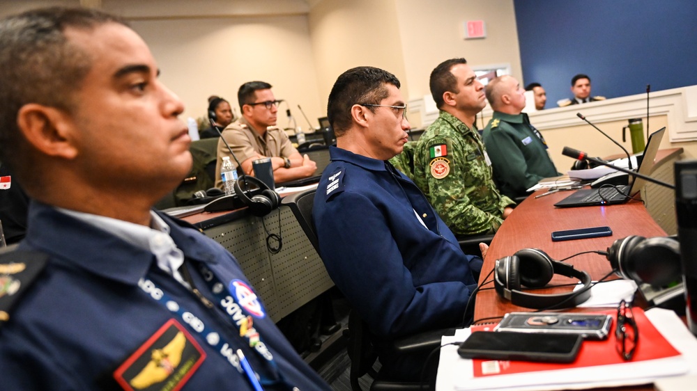 IADC staff and students celebrate Ecuador's Independence Day