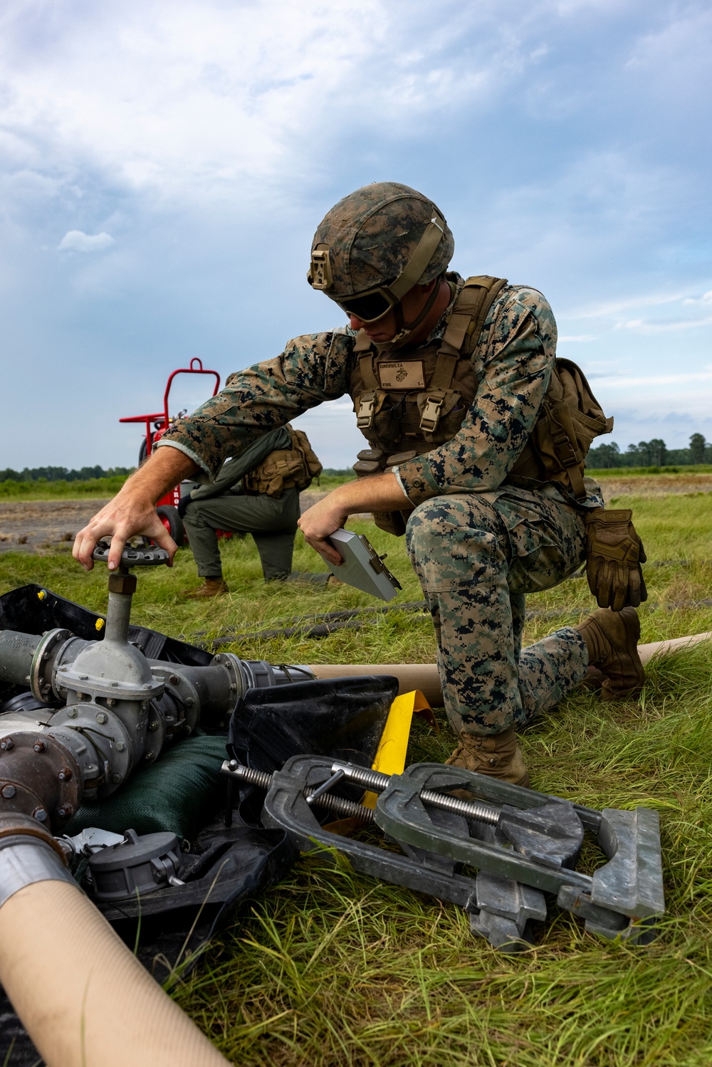 U.S. Marines with 8th Engineer Support Battalion conduct Bulk Refuel