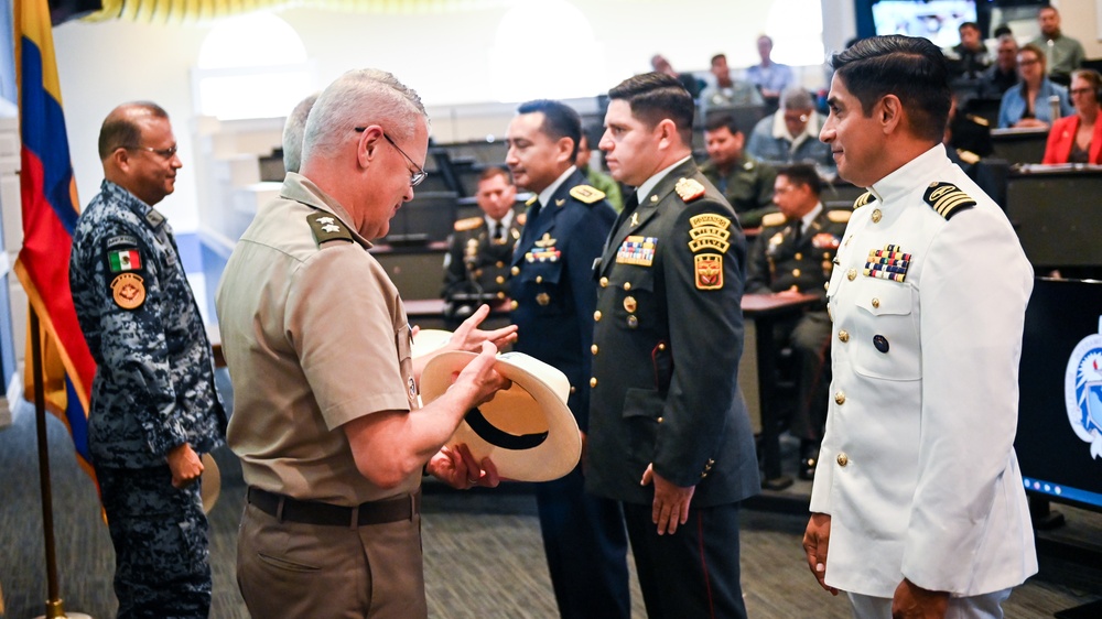 IADC staff and students celebrate Ecuador's Independence Day