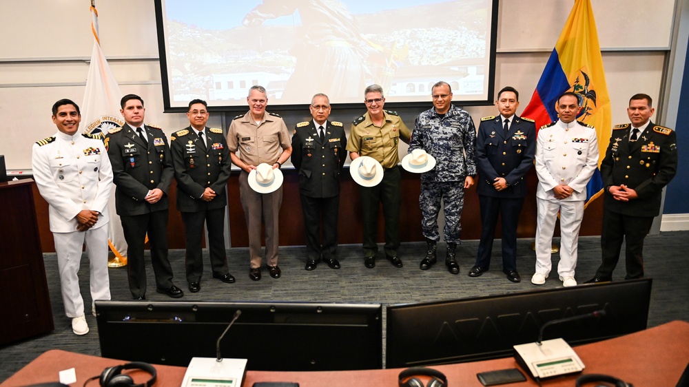 IADC staff and students celebrate Ecuador's Independence Day