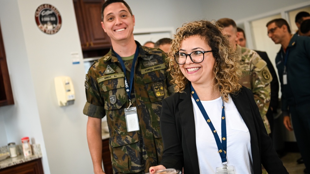 IADC staff and students celebrate Ecuador's Independence Day