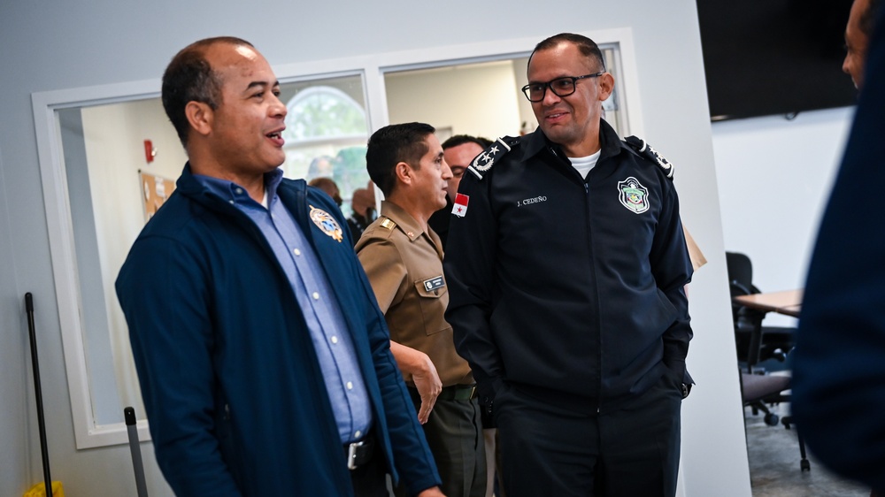 IADC staff and students celebrate Ecuador's Independence Day