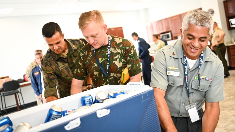 IADC staff and students celebrate Ecuador's Independence Day