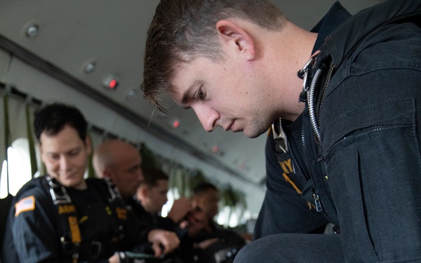 U.S. Army Golden Knights at Seafair 2023