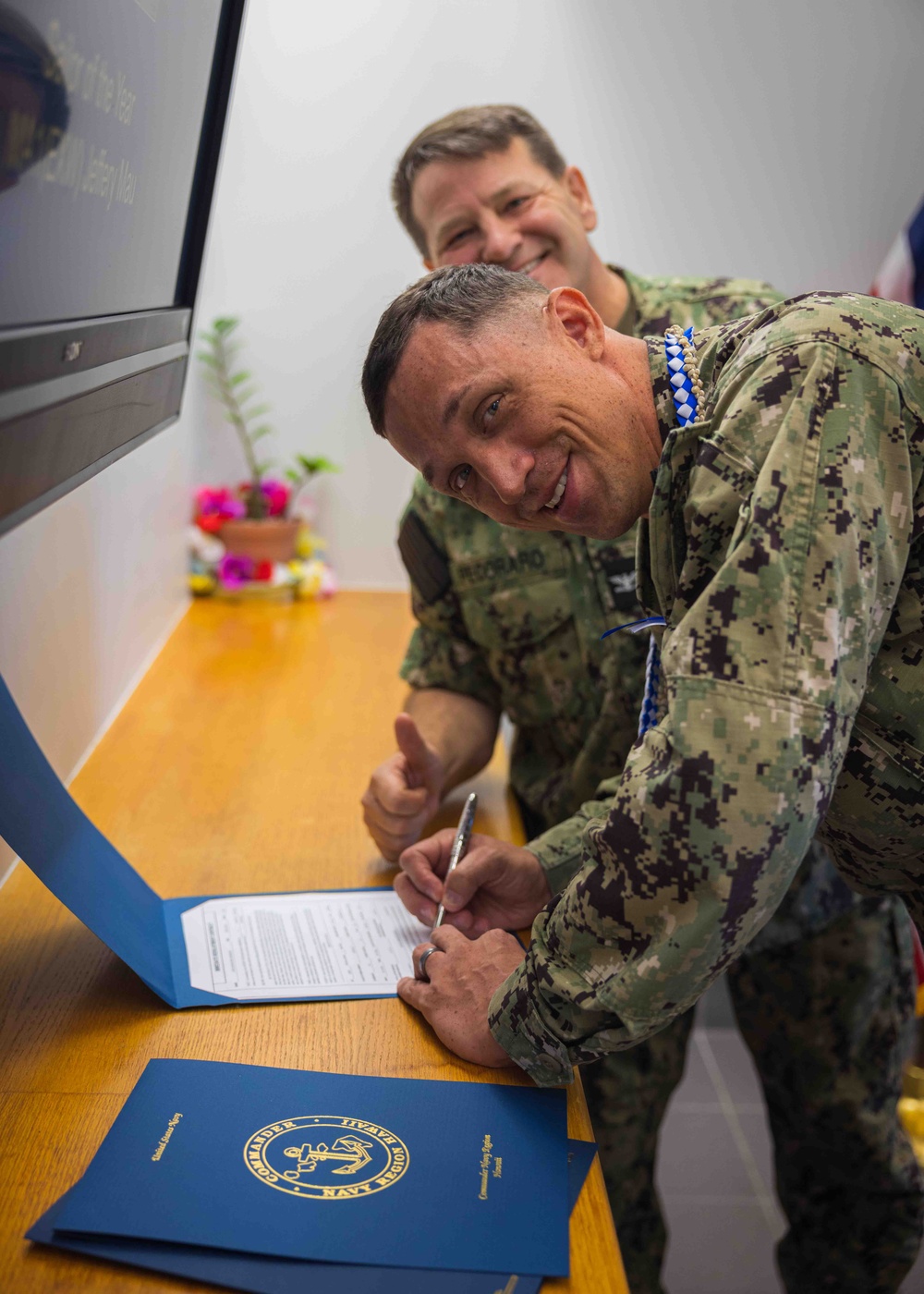 CNRH Holds Reenlistment Ceremony