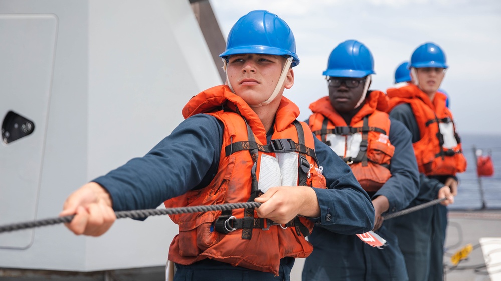 USS Sterett (DDG 104) Replenishment-at-Sea