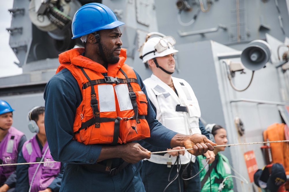 USS Sterett (DDG 104) Replenishment-at-Sea