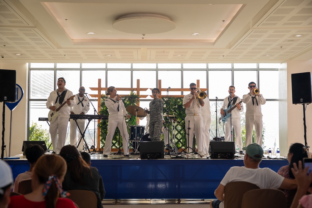 U.S. 7th Fleet Band and the Philippine Army and the Philippine Air Force Western Command Band perform together