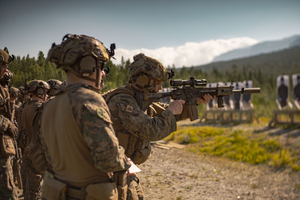 26th MEU(SOC) and San Marco Brigade Master Marksmanship in Norway