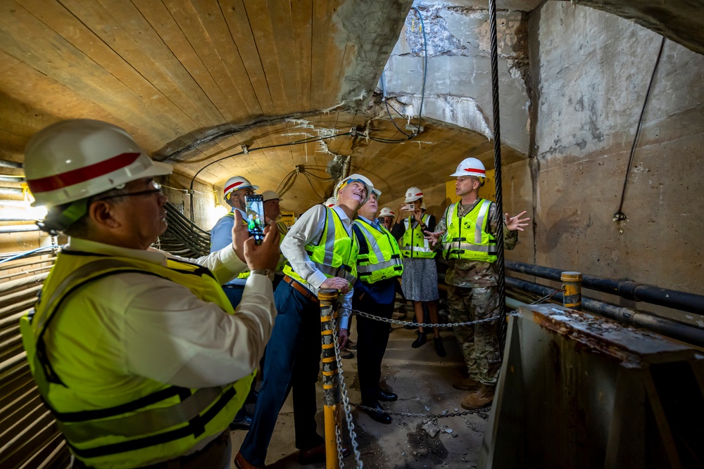 Pittsburgh District breaks ground to update aging navigation system, giving new life to oldest locks on Ohio River