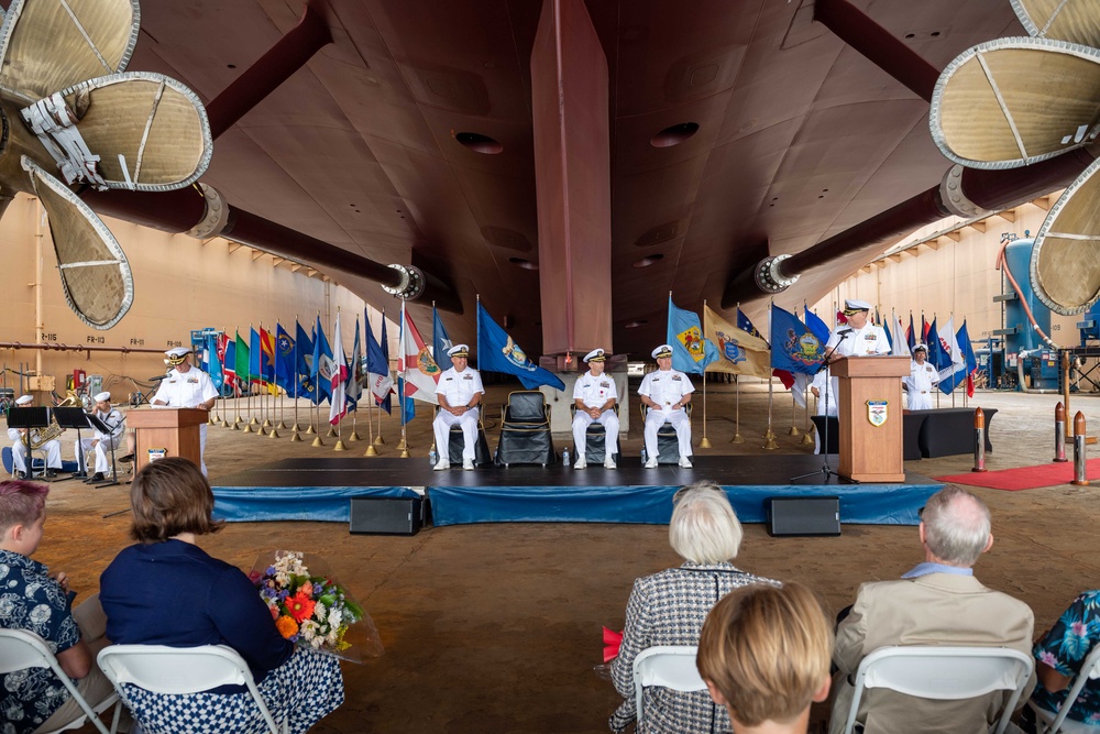 USS Essex Holds Change of Command Ceremony