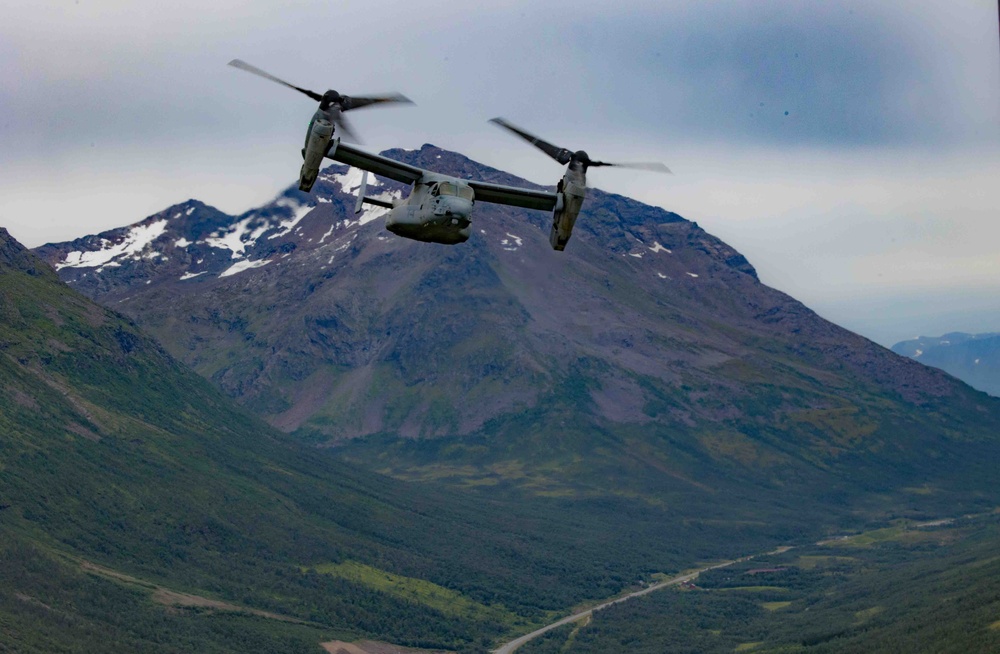 Norwegian Training: 26th Marine Expeditionary Unit Hones Skills in Arctic Conditions