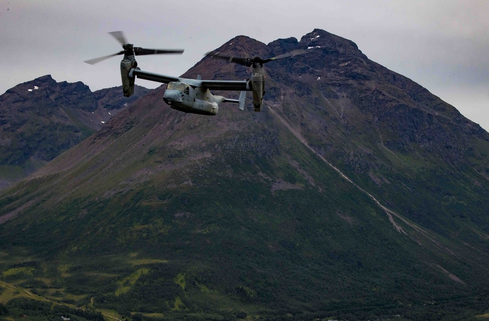 Norwegian Training: 26th Marine Expeditionary Unit Hones Skills in Arctic Conditions