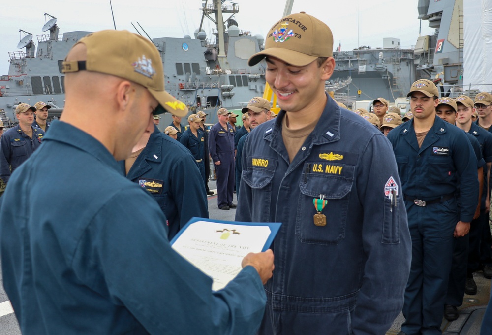 USS Decatur Awards and Honors Transferring Personnel