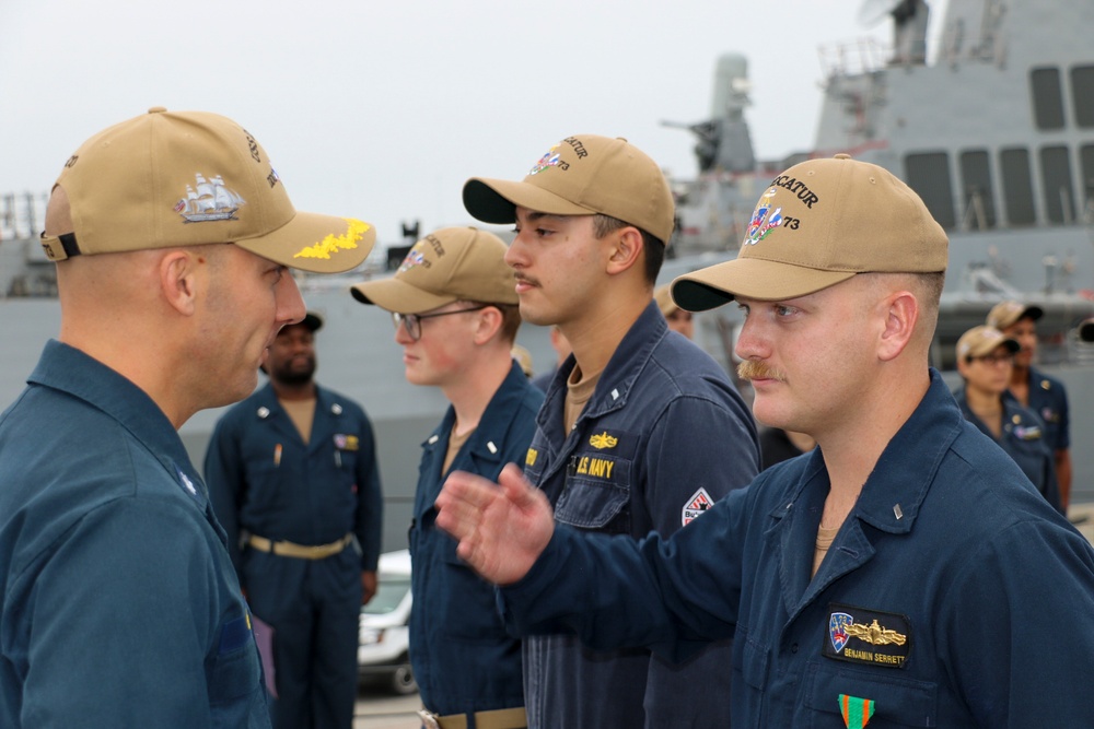 USS Decatur Awards and Honors Transferring Personnel