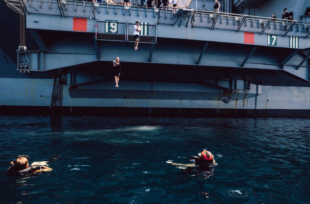 USS George Washington Conducts Swim Call