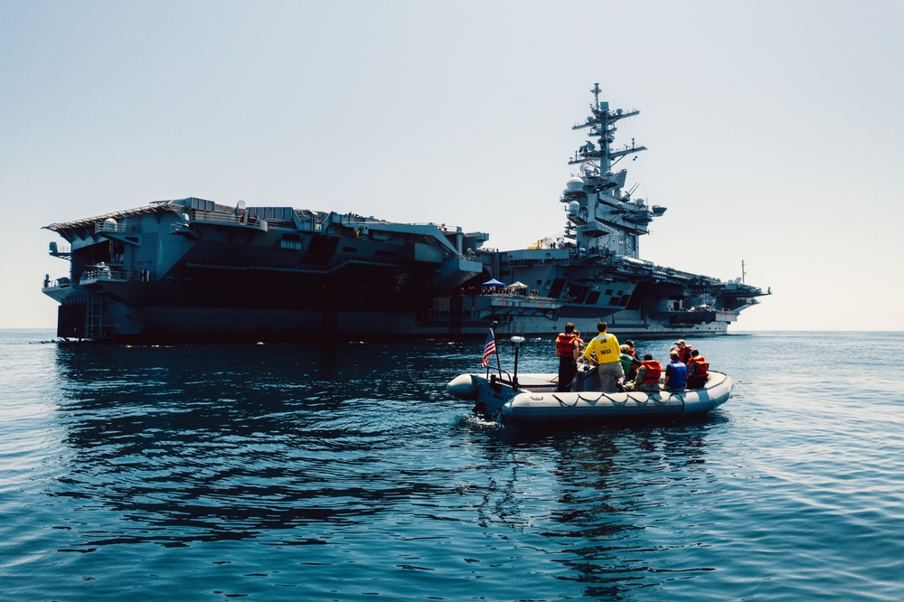 USS George Washington Conducts Swim Call