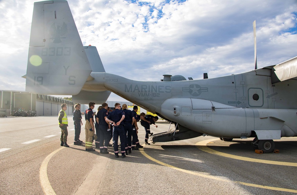 26 MEU(SOC) provides guided tour of MV-22 Osprey