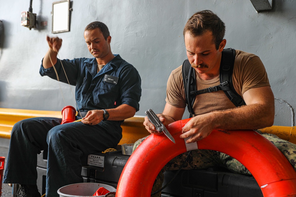 USS Carter Hall Conducts Maintenance