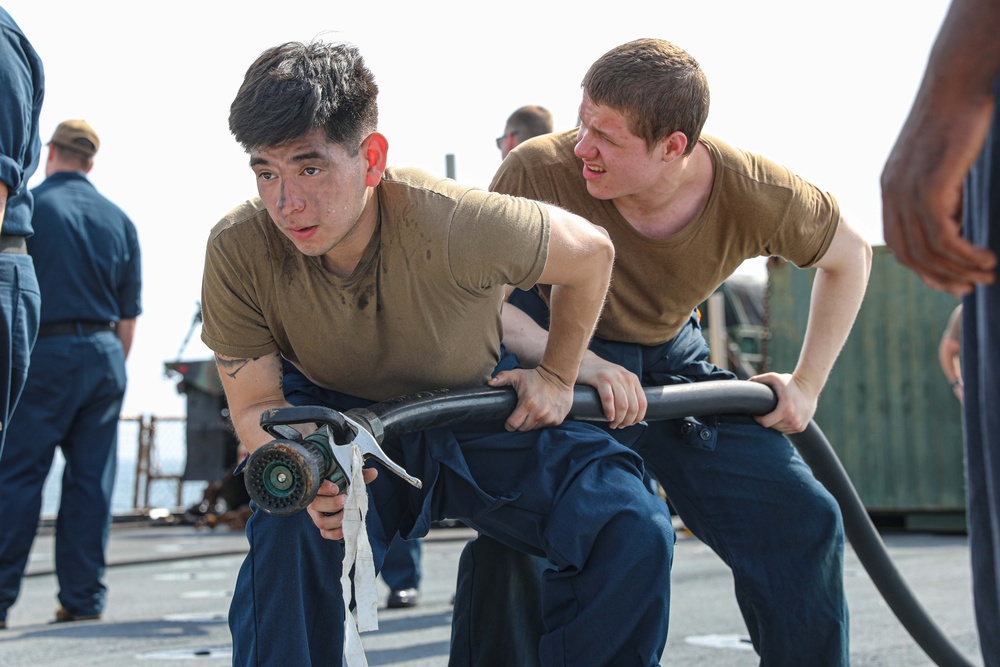 USS Carter Hall Conducts Damage Control Training