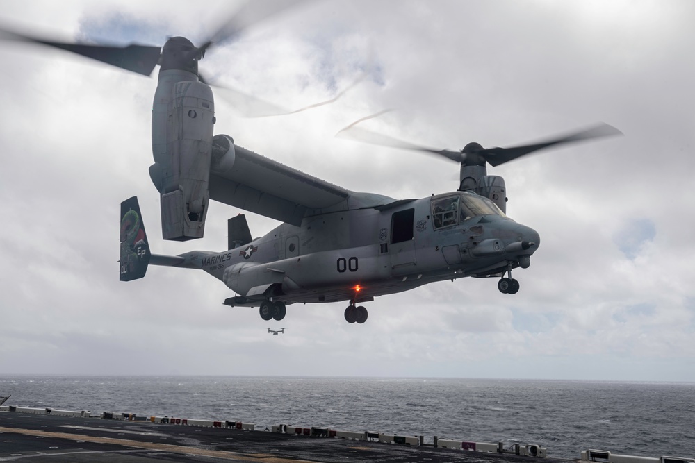 USS America Conducts Flight Operations During Humanitarian Assistance Operations