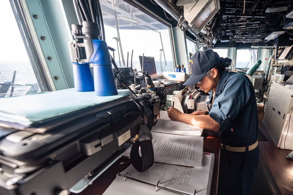 USS America Transits Solomon Sea To Aid Papua New Guinea