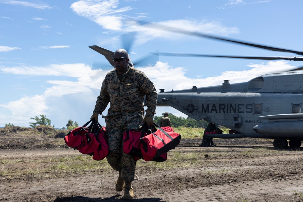 31st MEU: Humanitarian Assistance Bougainville