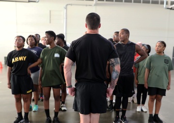 Be My Guest: Recruits Bring Guests to RSP Drill