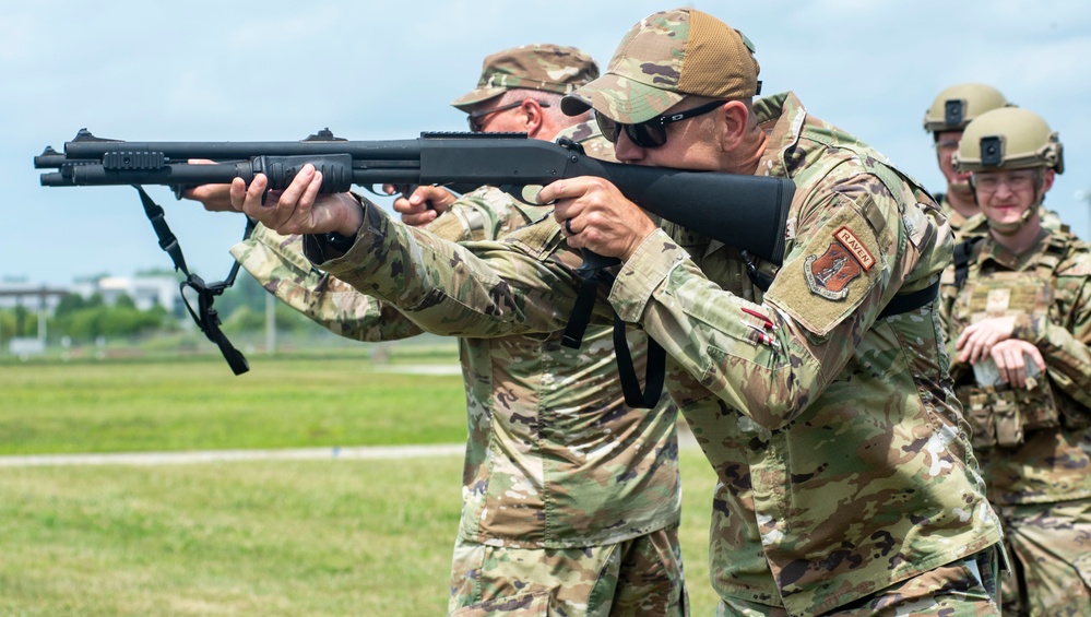 Ohio National Guard senior leaders visit the 121st