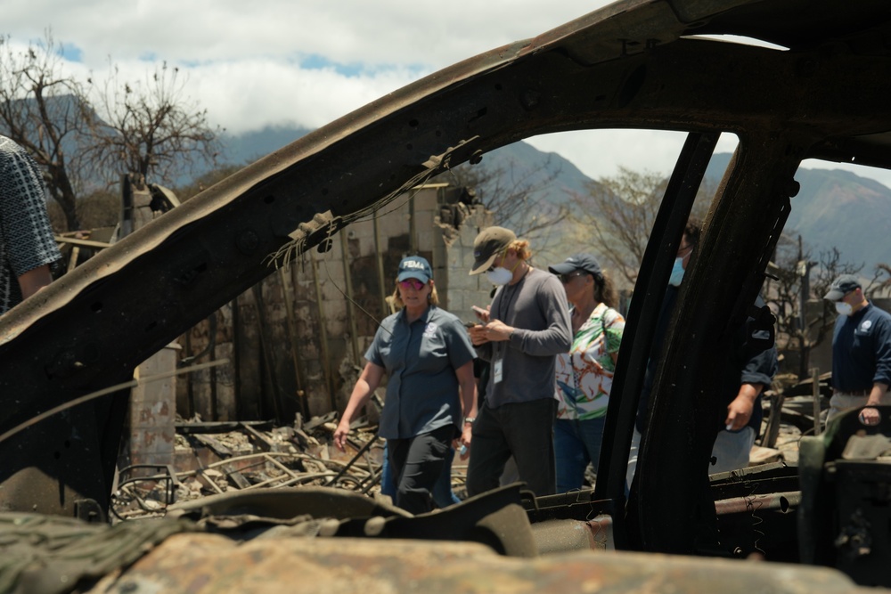 Federal Response Officials Tour Wildfire Damage Affecting Hawaii