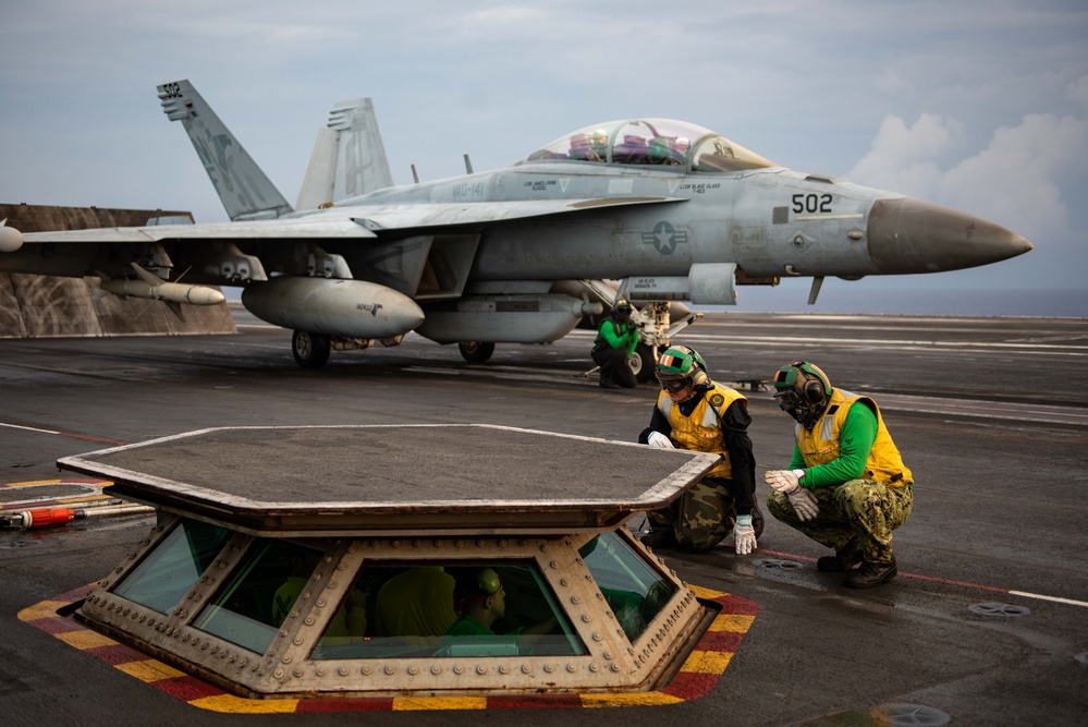 USS Ronald Reagan (CVN 76) Sailors conduct daily flight operations