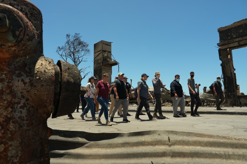 Federal Response Officials Tour Wildfire Damage Affecting Hawaii