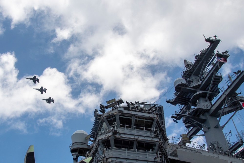 USS Ronald Reagan (CVN 76) conducts flight operations