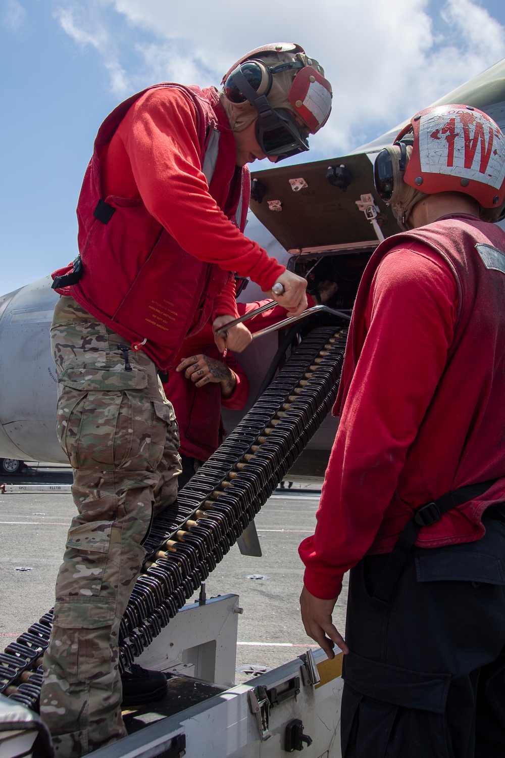 USS Ronald Reagan (CVN 76) conducts flight operations