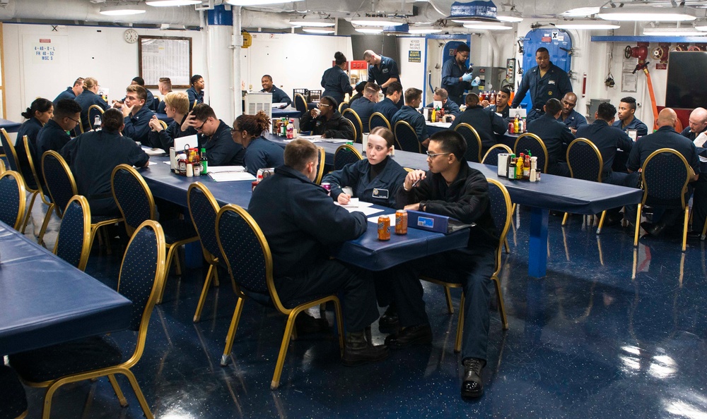 USS MOUNT WHITNEY LSE 23