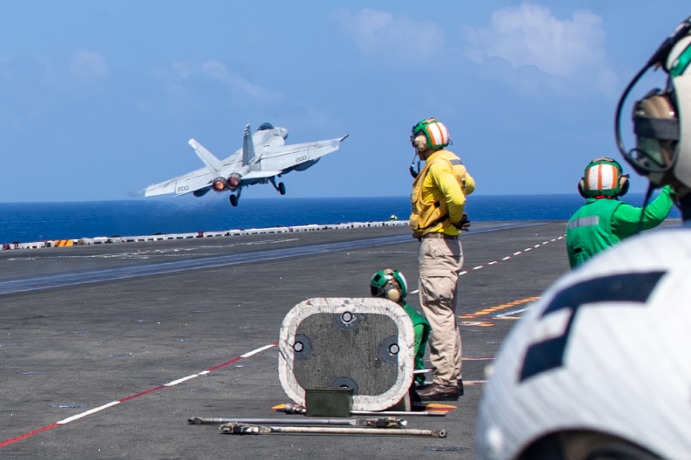 USS Ronald Reagan (CVN 76) conducts flight operations