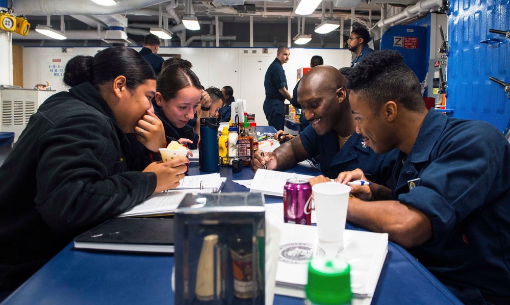 USS MOUNT WHITNEY LSE 23