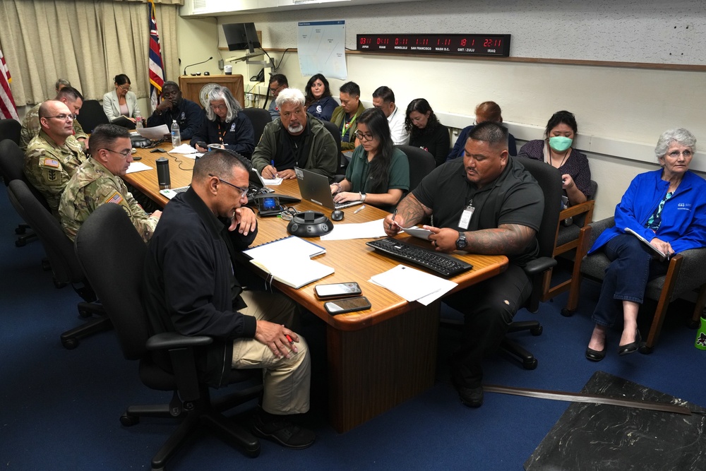 FEMA Leadership Discuss Wildfire Response at Emergency Operations Center