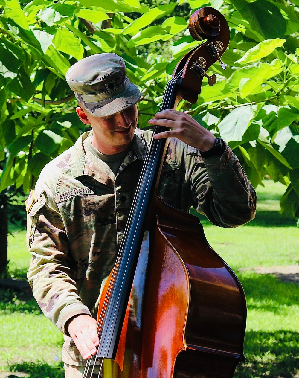 125 Years after Illinois National Guard's 8th Infantry First Deployed, Its Association Awards Scholarships to Local Youth