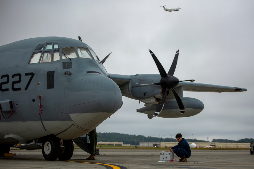 VMGR-152 Ordnance Loads Hercs