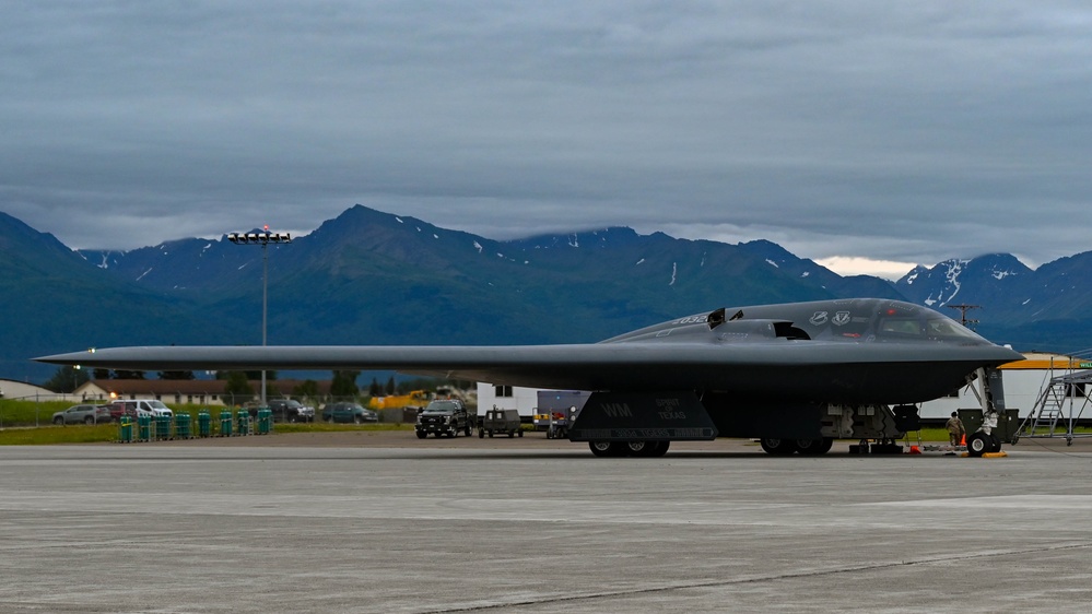 B-2 Spirit Arrival