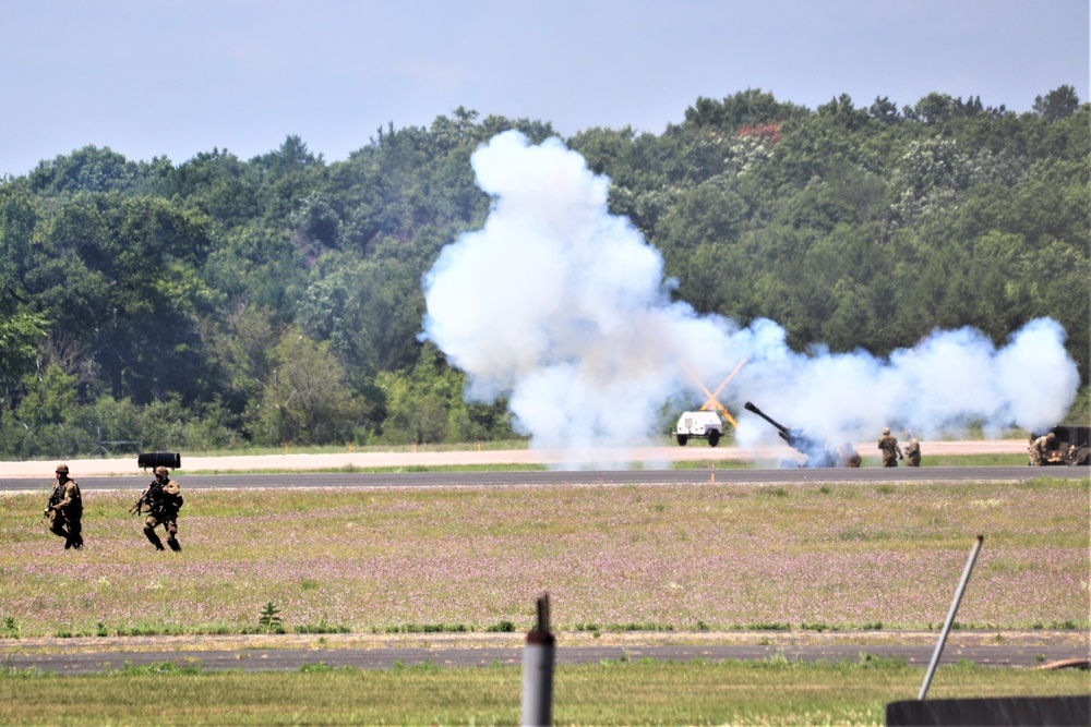 Wisconsin Army National Guard Soldiers conduct airshow 'dress rehearsal' event at Fort McCoy