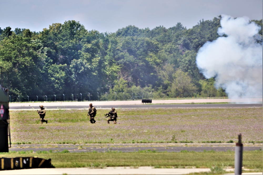 Wisconsin Army National Guard Soldiers conduct airshow 'dress rehearsal' event at Fort McCoy