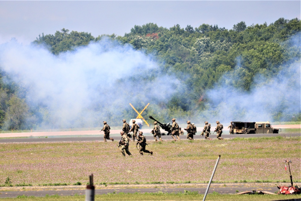 Wisconsin Army National Guard Soldiers conduct airshow 'dress rehearsal' event at Fort McCoy